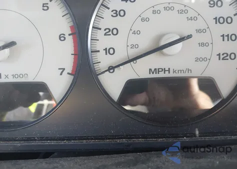 2004 Jeep Grand Cherokee Limited z USA, uszkodzony, nr VIN 1J4GX58S44C221824